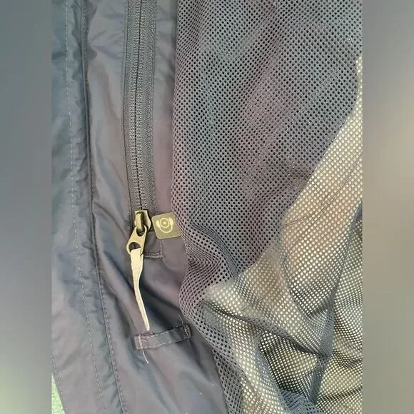 Columbia Omni Tech Navy and White Windbreaker Jacket Sz Small     - Picture 12 of 12